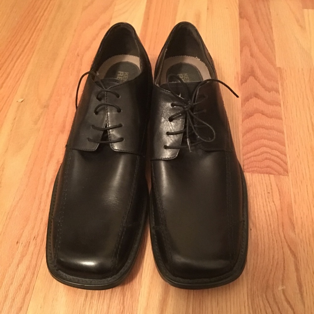 NWOT Men's dress shoes